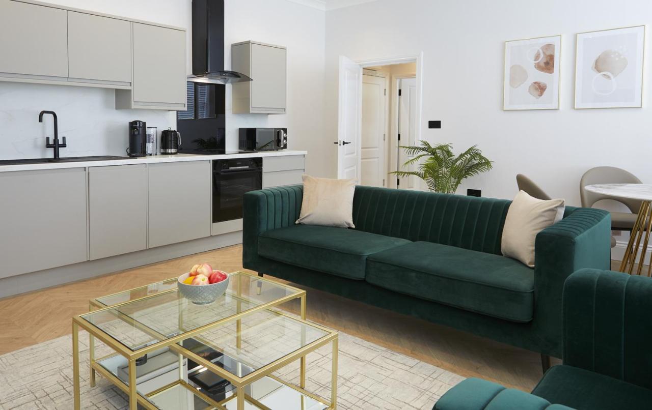The Salisbury - Luxury Apartments By Stay In Скарбъро Екстериор снимка