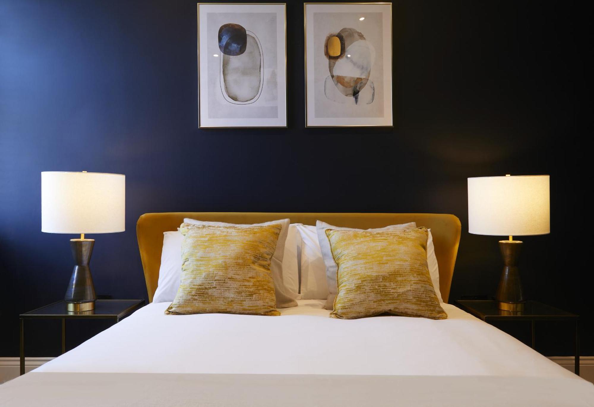 The Salisbury - Luxury Apartments By Stay In Скарбъро Екстериор снимка